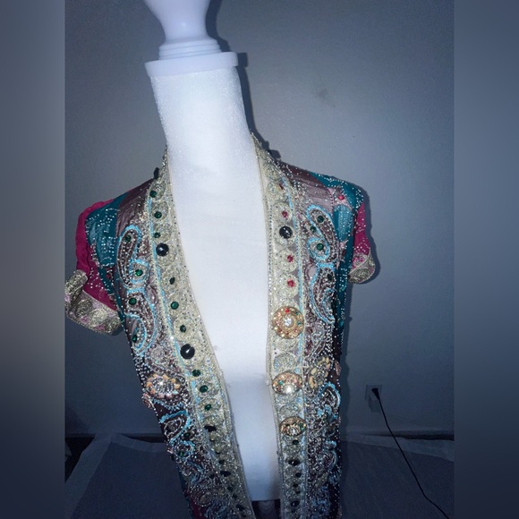 Luxurious embellished maxi robe with hand embroidery - Picture 9 of 15